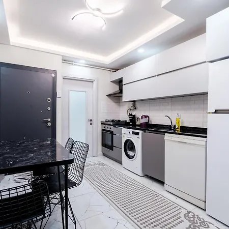 Appartamento Cozy W Jacuzzi Balcony 5 Min To Taksim Provincia di Istanbul