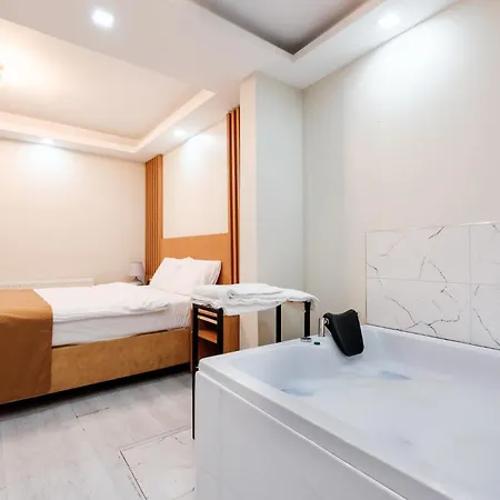 Cozy W Jacuzzi Balcony 5 Min To Taksim Apartmán Istanbulská provincie