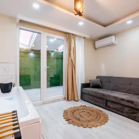 Cozy W Jacuzzi Balcony 5 Min To Taksim *